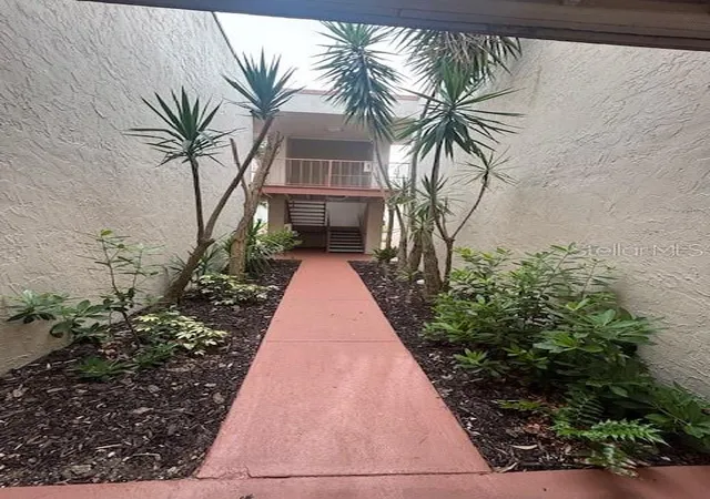 3rd image of 510 Orange Dr, Altamonte Springs, FL 32701
