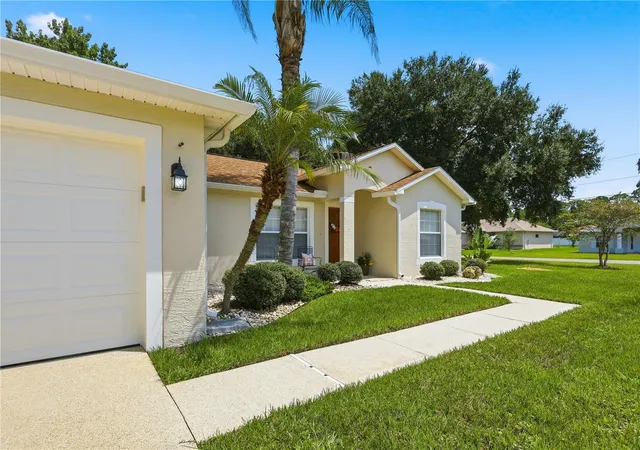 Photo 3 of Single family home for sale at 23 Port Ln, Palm Coast, FL 32164 | MLS# FC320197 | Listing updated on 2026-09-22