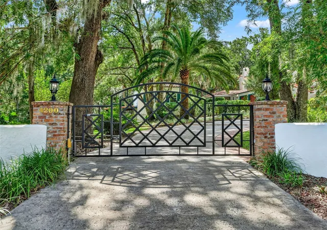 3rd image of 4200 Sw 7Th Ave Rd, Ocala, FL 34471 | MLS# OM729193