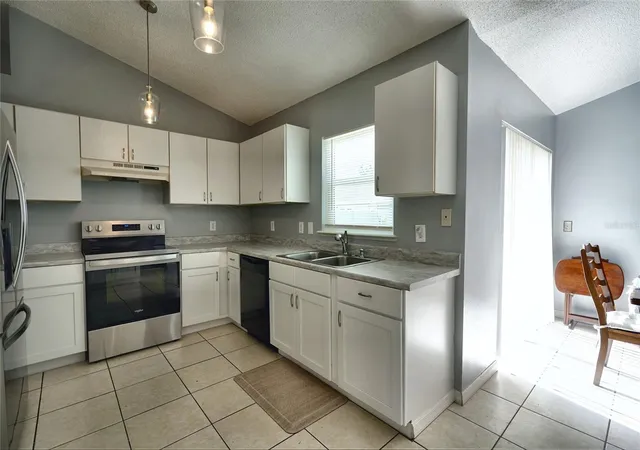 Photo 4 of Single family home for sale at 712 Bear Way, Kissimmee, FL 34759 | MLS# O6428126 | Listing updated on 2026-09-04