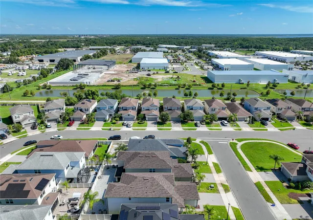Photo 4 of Single family home for sale at 480 Rocky Grv Ln, Sanford, FL 32771 | MLS# O6428127 | Listing updated on 2026-09-03