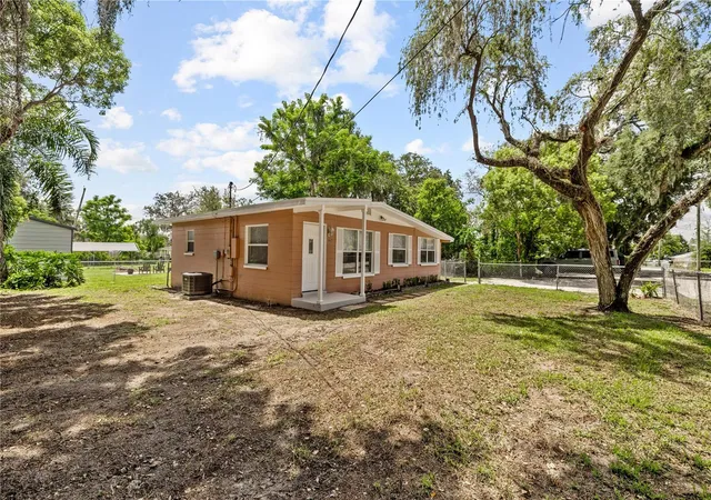 Photo 2 of Single family home for sale at 5225 Peach Ave, Seffner, FL 33584 | MLS# TB8532756 | Listing updated on 2026-09-24