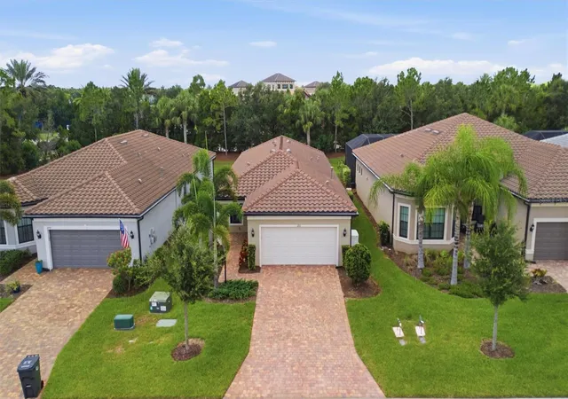 Photo 1 of Single family home for sale at 6713 Alstead Cir, Bradenton, FL 34202 | MLS# A4701050 | Listing updated on 2026-10-23