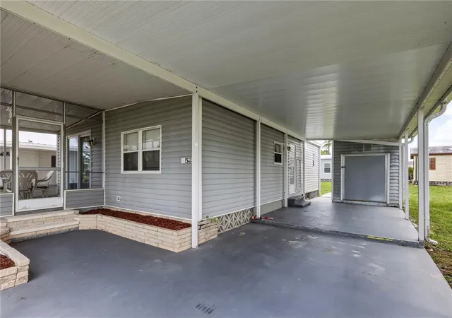 Photo 4 of Manufactured home for sale at 2100 Kings Hwy #522, Port Charlotte, FL 33980 | MLS# C7528818 | Listing updated on 2026-07-26