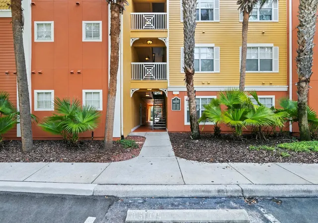 Photo 2 of Condo for sale at 4207 S Dale Mabry Hwy #6107, Tampa, FL 33611 | MLS# TB8532793 | Listing updated on 2026-09-15
