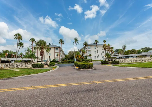 4th image of 1235 S Highland Ave, Clearwater, FL 33756