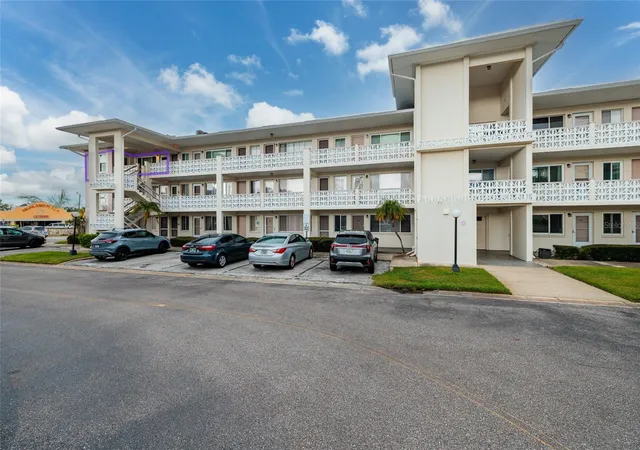 2nd image of 1235 S Highland Ave #2-301, Clearwater, FL 33756 | MLS# TB8532797