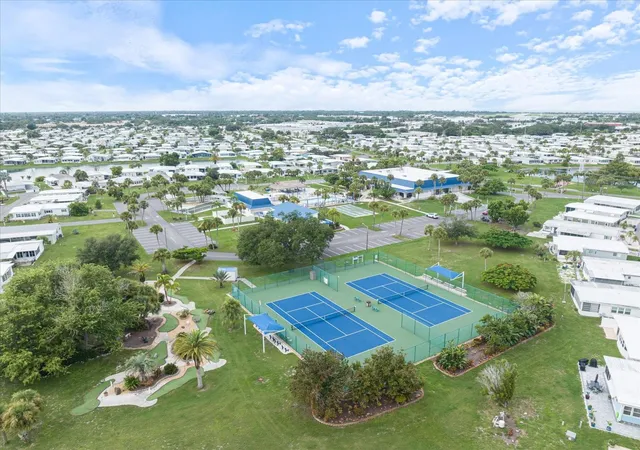 52nd image of 832 Jolanda Cir, Venice, FL 34285 | MLS# N6145161