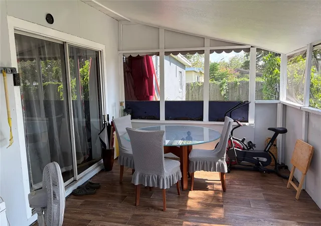 Photo 3 of Single family home for sale at 908 S Solandra Dr, Orlando, FL 32807 | MLS# O6428157 | Listing updated on 2026-07-26
