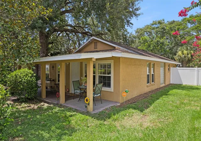 Photo 2 of Single family home for sale at 2109 E Grant Ave, Orlando, FL 32806 | MLS# O6428161 | Listing updated on 2026-08-27
