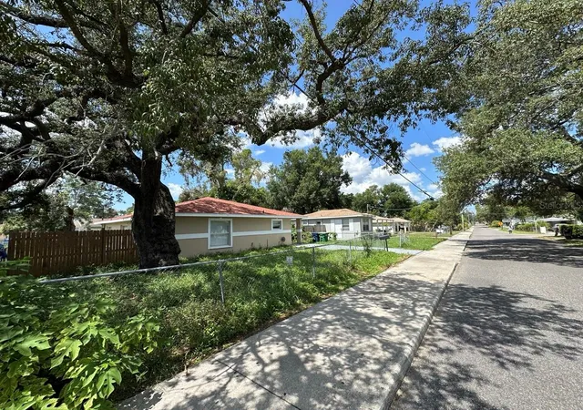 Photo 2 of Single family home for sale at 3613 E Chelsea St, Tampa, FL 33610 | MLS# TB8532805 | Listing updated on 2026-10-08
