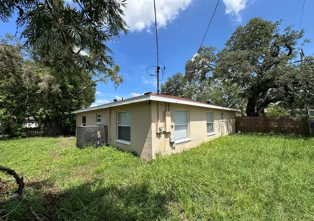 Photo 4 of Single family home for sale at 3613 E Chelsea St, Tampa, FL 33610 | MLS# TB8532805 | Listing updated on 2026-10-08