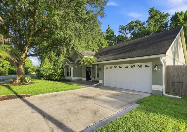 4th image of 2200 Ekana Dr, Oviedo, FL 32765 | MLS# O6428162