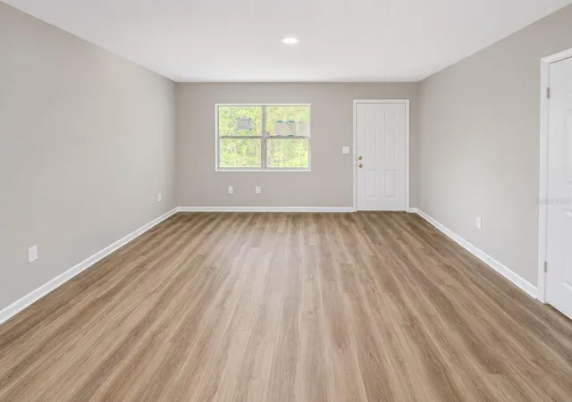 Photo 2 of Single family home for sale at 21450 Ne 35th Street, Williston, FL 32696 | MLS# S5154419 | Listing updated on 2026-07-26