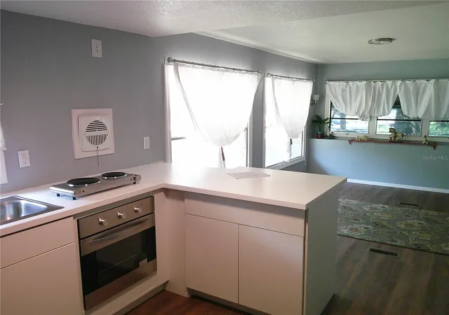 Photo 3 of Manufactured home for sale at 6250 Connecticut St, Zephyrhills, FL 33542 | MLS# TB8532839 | Listing updated on 2026-09-21