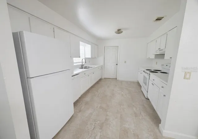 4th image of 31 Deacon Jones Blvd, ORLANDO, FL 32810