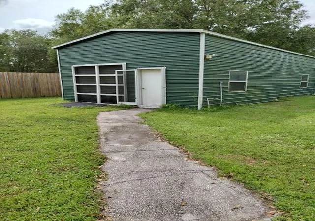 Photo 3 of Single family home for sale at 18334 Spencer Rd, Odessa, FL 33556 | MLS# TB8532848 | Listing updated on 2026-09-24