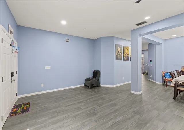 Photo 3 of Single family home for sale at 807 Jadestone Cir, Orlando, FL 32828 | MLS# O6428200 | Listing updated on 2026-09-16