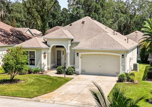 Single family home for sale at 17101 SE 94th Berrien Ct, THE VILLAGES, FL 32162 | MLS# G5115553