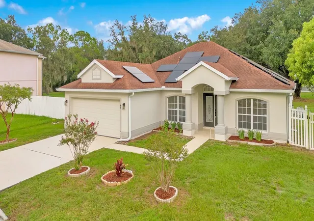 Photo 4 of Single family home for sale at 46 Cordona Dr, Kissimmee, FL 34758 | MLS# O6428211 | Listing updated on 2026-08-14