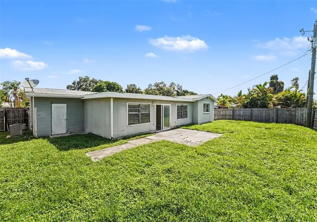 Photo 27 of Single family home for sale at 11428 75th Avenue, Seminole, FL 33772 | MLS# O6428213 | Listing updated on 2026-09-15