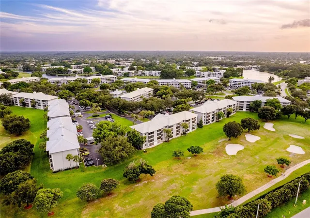 Listing Photo 2 - Condo for sale in building located at 1508 Whitehall Dr, Davie, FL 33324 - Unit #206