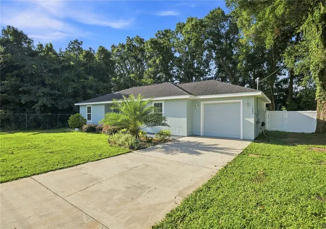 Photo 3 of Single family home for sale at 1864 NE 126th Lane, Anthony, FL 32617 | MLS# OM729210 | Listing updated on 2026-08-30