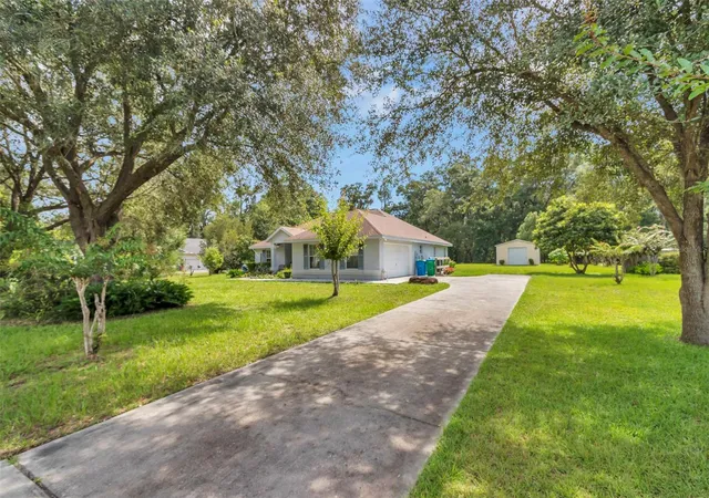 Photo 4 of Single family home for sale at 19965 NW 257th Terrace, High Springs, FL 32643 | MLS# G5115558 | Listing updated on 2026-10-02