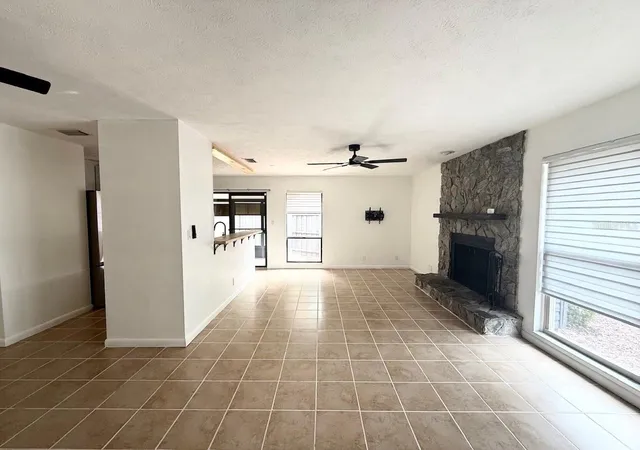 Photo 3 of Single family home for sale at 1819 SW 29th Terrace, Ocala, FL 34474 | MLS# OM729211 | Listing updated on 2026-08-26