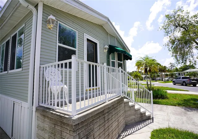 5th image of 125 Brookshire Dr, Nokomis, FL 34275 | MLS# C7528834