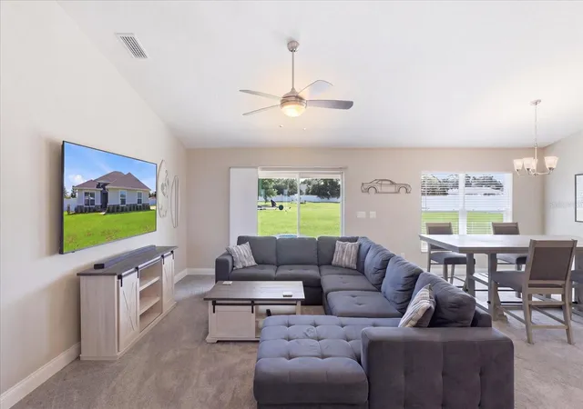 Photo 4 of Single family home for sale at 9811 SE 64th Avenue, Belleview, FL 34420 | MLS# OM729212 | Listing updated on 2026-09-13