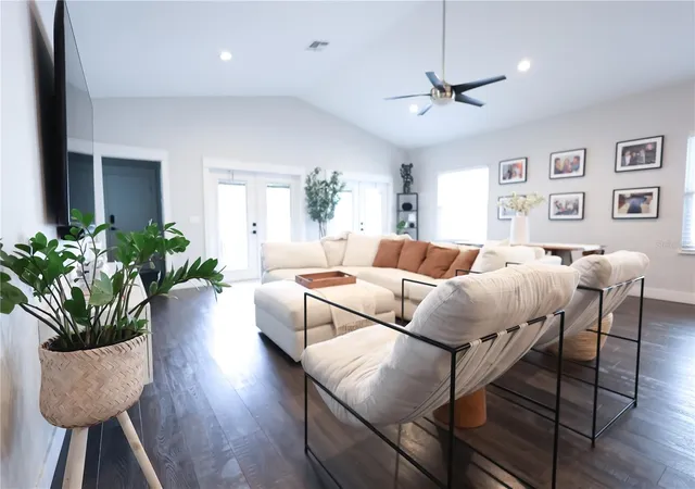 Photo 3 of Single family home for sale at 655 12th Avenue S, Saint Petersburg, FL 33701 | MLS# TB8532877 | Listing updated on 2026-10-04
