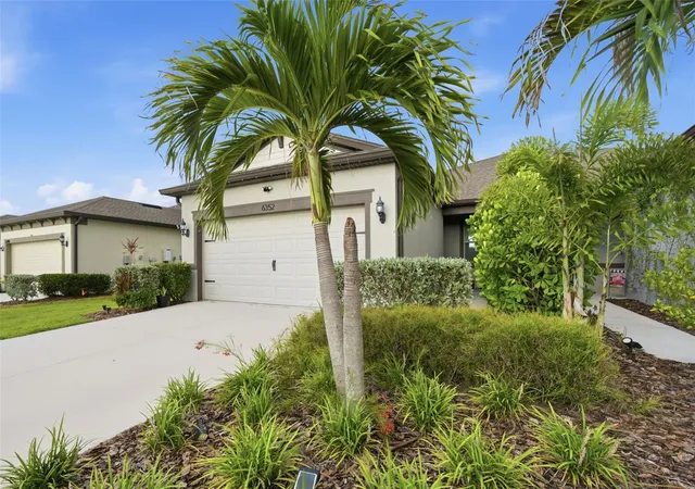 Photo 1 of Single family home for sale at 6352 Mooring Line Cir, Apollo Beach, FL 33572 | MLS# TB8532883 | Listing updated on 2026-10-03