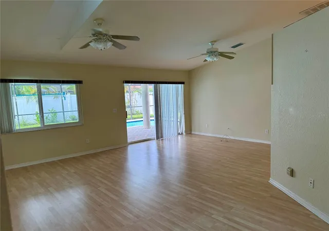 5th image of 3670 Lake Blvd, Clearwater, FL 33762 | MLS# TB8532884