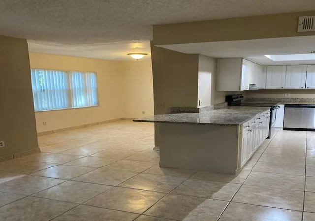 Listing Photo 4 - Condo for sale in building located at 9911 Turf Ct, Orlando, FL 32837 - Unit #2