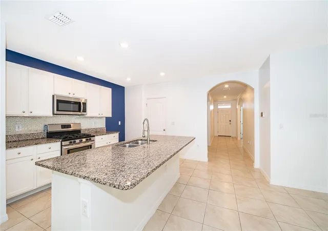 Photo 3 of Single family home for sale at 239 Lazio Cir, Debary, FL 32713 | MLS# V4950406 | Listing updated on 2026-09-05