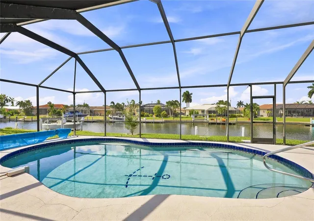 Photo 3 of Single family home for sale at 425 Belvedere Ct, Punta Gorda, FL 33950 | MLS# C7528837 | Listing updated on 2026-10-03