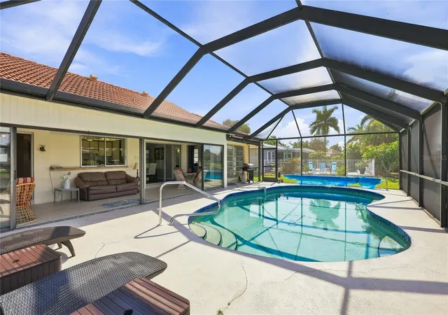Photo 3 of Single family home for sale at 425 Belvedere Ct, Punta Gorda, FL 33950 | MLS# C7528837 | Listing updated on 2026-10-03