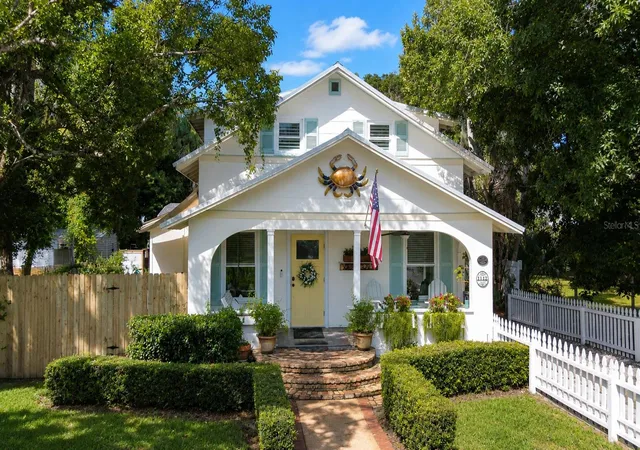 Photo 1 of Single family home for sale at 1112 Palmetto St, New Smyrna Beach, FL 32168 | MLS# NS1088833 | Listing updated on 2026-08-01