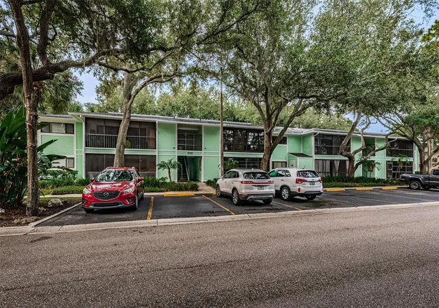 2nd image of 3295 Fox Chase Cir N #107, Palm Harbor, FL 34683 | MLS# TB8532902