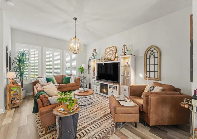 Photo 3 of Sale Pending at 9567 Cavendish Dr, Tampa, FL 33626 | MLS# TB8532903 | Listing updated on 2026-10-27