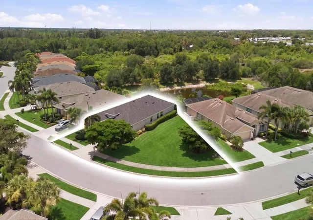 Photo 1 of Single family home for sale at 2199 Terracina Dr, Venice, FL 34292 | MLS# A4701098 | Listing updated on 2026-08-28
