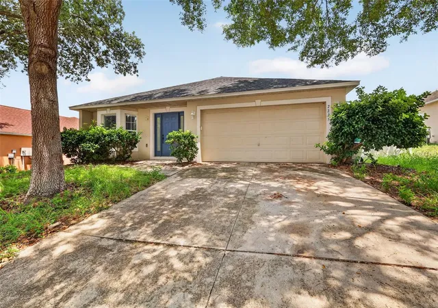 1st image of 2225 Sandridge Cir, Eustis, FL 32726 | MLS# G5115568