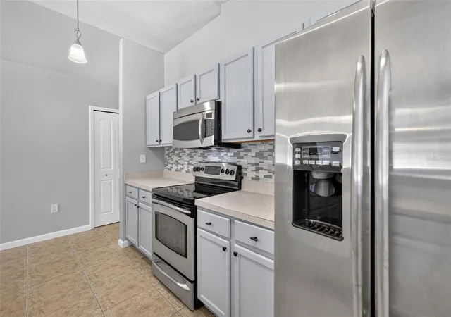 5th image of 2225 Sandridge Cir, Eustis, FL 32726 | MLS# G5115568