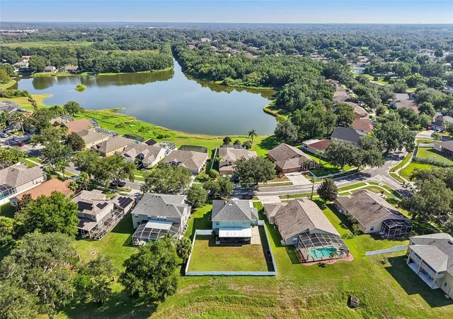 Photo 4 of Single family home for sale at 205 Rosana Dr, Brandon, FL 33511 | MLS# TB8532907 | Listing updated on 2026-07-28
