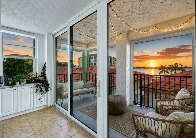 Listing Photo 4 - Condo for sale in building located at 6145 Sun Blvd, St. Petersburg, FL 33715 - Unit #306