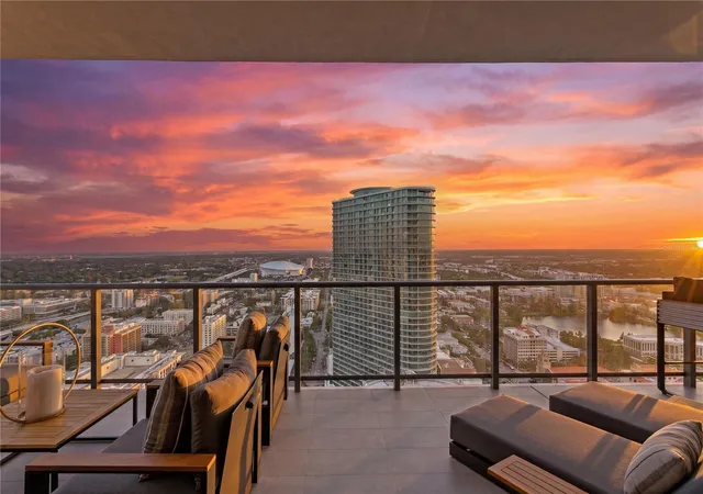Photo 1 of Condo for sale at 275 1st Avenue S #3906, Saint Petersburg, FL 33701 | MLS# TB8532910 | Listing updated on 2026-10-02