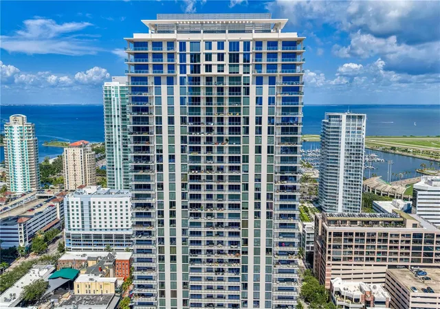 Photo 1 of Condo for sale at 275 1st Avenue S #3906, Saint Petersburg, FL 33701 | MLS# TB8532910 | Listing updated on 2026-10-02