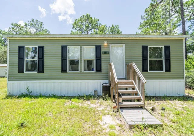 Photo 3 of Manufactured home for sale at 14668 NE 204th Place, Fort Mc Coy, FL 32134 | MLS# OM729217 | Listing updated on 2026-08-26
