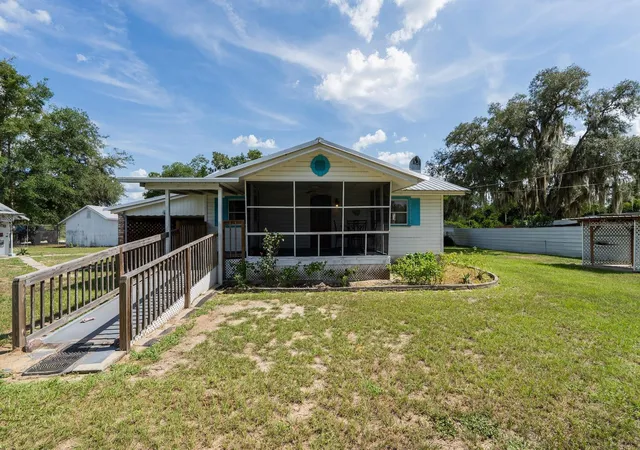 Photo 4 of Single family home for sale at 16490 E Highway 316, Fort Mc Coy, FL 32134 | MLS# OM729218 | Listing updated on 2026-08-26